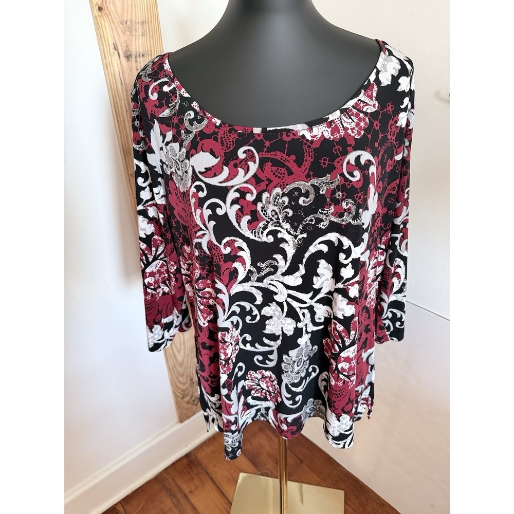 East 5th Woman Blouse Womens 1X Burgundy Black White Floral Baroque 3/4 Sleeve